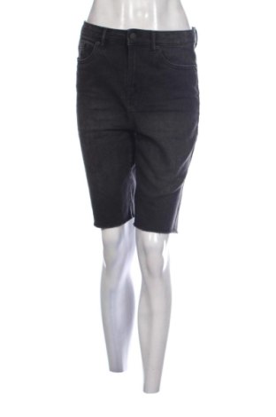 Pantaloni scurți de femei Vero Moda, Mărime M, Culoare Negru, Preț 52,49 Lei, #137841194