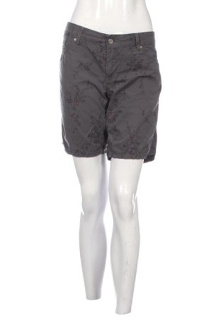 Pantaloni scurți de femei Mustang, Mărime M, Culoare Gri, Preț 91,23 Lei, #137842920