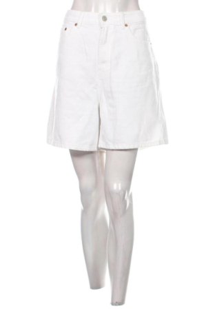 Pantaloni scurți de femei Zara, Mărime XXL, Culoare Alb, Preț 44,99 Lei, #137851726