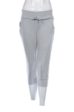 Pantaloni trening de femei Adidas, Mărime M, Culoare Gri, Preț 110,00 Lei, #137805490