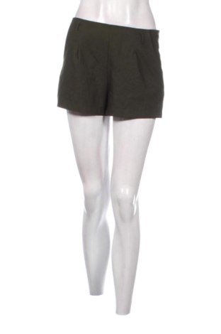 Pantaloni scurți de femei Forever 21, Mărime S, Culoare Verde, Preț 52,49 Lei, #137826146