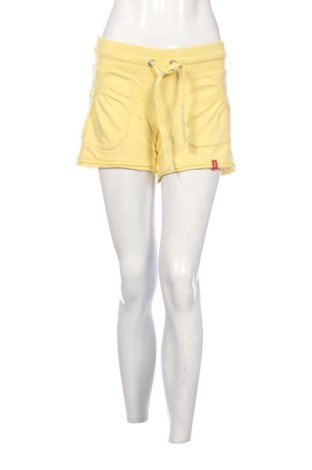 Pantaloni scurți de femei Edc By Esprit, Mărime M, Culoare Galben, Preț 91,00 Lei, #137841991
