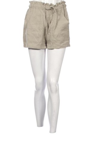 Pantaloni scurți de femei Pull&Bear, Mărime M, Culoare Bej, Preț 51,00 Lei, #137842032