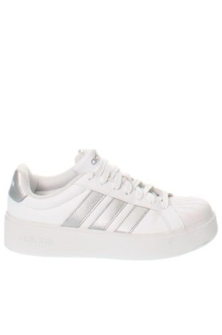 Női cipők Adidas, Méret 38, Szín Fehér, Ár 29 787 Ft, #137825158