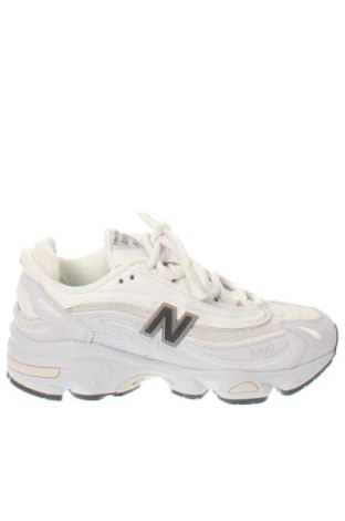 Dámske topánky  New Balance, Veľkosť 37, Farba Viacfarebná, Cena  104,00 €, #137811300