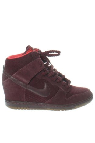 Дамски обувки Nike, Размер 37, Цвят Червен, Цена 84,00 €, #137795450