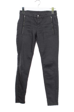 Pantaloni de femei Joe Fresh, Mărime M, Culoare Gri, Preț 78,74 Lei, #137804856