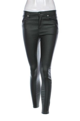 Дамски панталон Stradivarius, Размер S, Цвят Зелен, Цена 15,00 €, #137826982