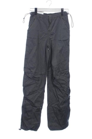 Pantaloni de femei Pull&Bear, Mărime XS, Culoare Gri, Preț 123,00 Lei, #137803178