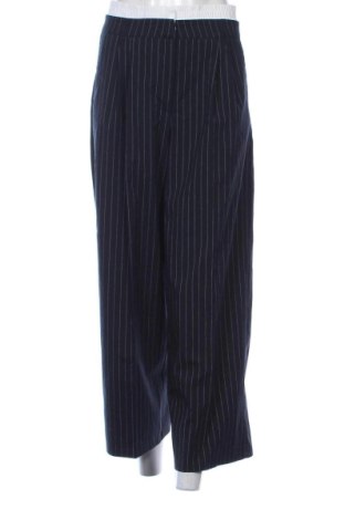 Damskie spodnie Bershka, Rozmiar M, Kolor Niebieski, Cena 63,50 zł, #137829191