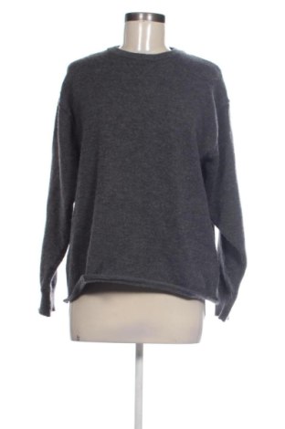 Pulover de femei Bershka, Mărime M, Culoare Gri, Preț 78,74 Lei, #137803072