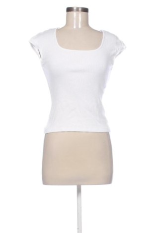 Top de femei Unbranded, Mărime S, Culoare Alb, Preț 78,74 Lei, #137847027