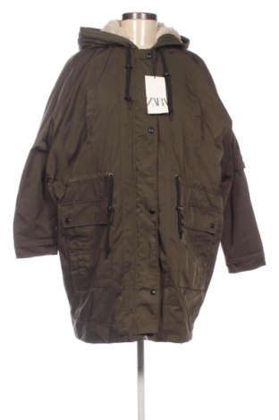 Dámska bunda  Zara, Veľkosť M, Farba Zelená, Cena  56,34 €, #137855027