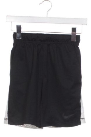 Παιδικό κοντό παντελόνι Nike, Μέγεθος 7-8y/ 128-134 εκ., Χρώμα Μαύρο, Τιμή 14,00 €, #137845766