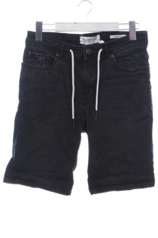 Ανδρικό κοντό παντελόνι Pull&Bear, Μέγεθος S, Χρώμα Μαύρο, Τιμή 15,00 €, #137829274