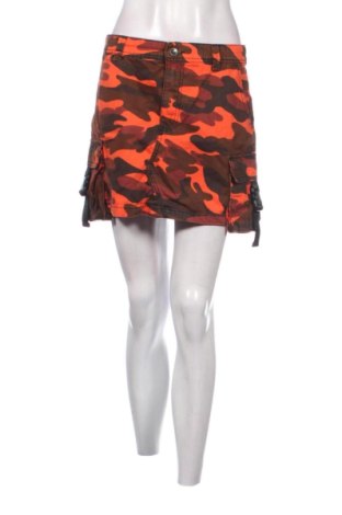 Пола Bershka, Размер M, Цвят Многоцветен, Цена 10,00 €, #137841744