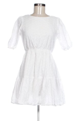 Rochie Sinsay, Mărime XL, Culoare Alb, Preț 104,98 Lei, #137837221