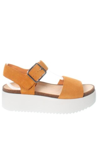 Сандали Clarks, Размер 39, Цвят Оранжев, Цена 104,00 €, #137826208