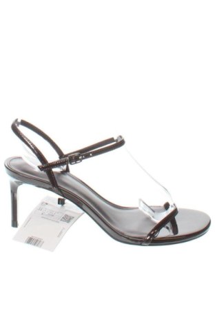 Сандали Mango, Размер 35, Цвят Кафяв, Цена 39,44 €, #137803437
