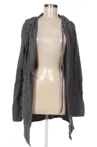 Damen Strickjacke Bershka, Größe M, Farbe Mehrfarbig, Preis 5,99 €