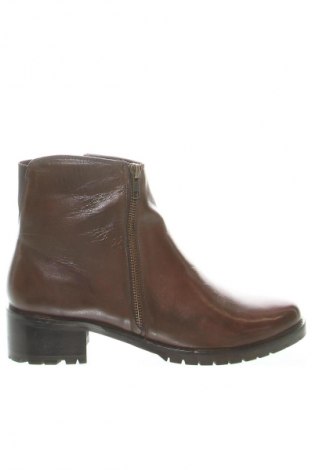 Női bokacsizma Everybody, Méret 41, Szín Barna, Ár 35 319 Ft