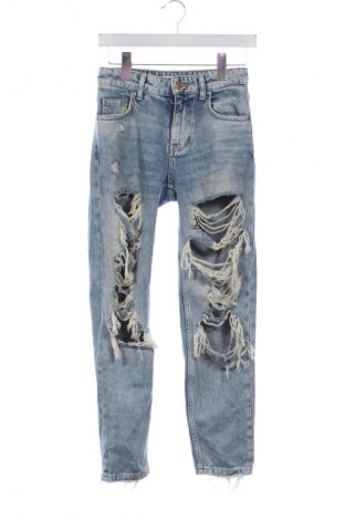 Γυναικείο Τζίν Bershka, Μέγεθος XS, Χρώμα Μπλέ, Τιμή 8,75 €