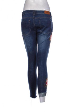 Γυναικείο Τζίν Stradivarius, Μέγεθος M, Χρώμα Πολύχρωμο, Τιμή 4,99 €
