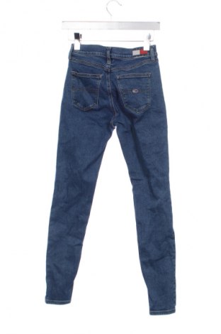 Дамски дънки Tommy Jeans, Размер S, Цвят Син, Цена 33,74 €