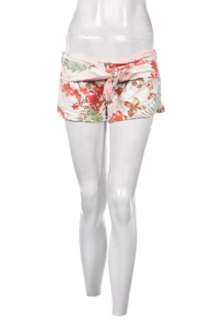 Dámske kraťasy  Bershka, Veľkosť M, Farba Viacfarebná, Cena  4,95 €