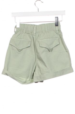 Γυναικείο κοντό παντελόνι Bershka, Μέγεθος XS, Χρώμα Πράσινο, Τιμή 5,99 €