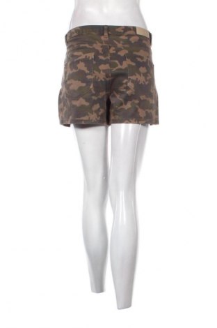 Pantaloni scurți de femei Clockhouse, Mărime L, Culoare Multicolor, Preț 11,99 Lei