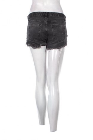 Dámské kraťasy  H&M, Velikost M, Barva Černá, Cena  139,00 Kč