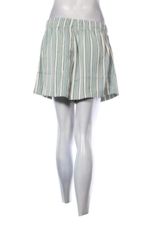 Dámské kraťasy  H&M, Velikost M, Barva Vícebarevné, Cena  129,00 Kč