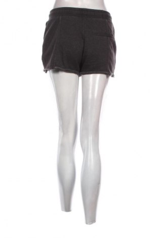 Γυναικείο κοντό παντελόνι H&M Divided, Μέγεθος M, Χρώμα Μαύρο, Τιμή 3,99 €