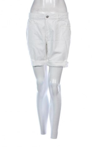 Damen Shorts Janina, Größe M, Farbe Weiß, Preis € 3,99