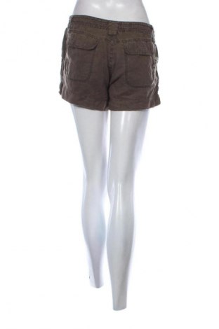 Damen Shorts River Island, Größe M, Farbe Grün, Preis 7,99 €