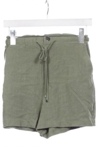Dámské kraťasy  Stradivarius, Velikost XS, Barva Zelená, Cena  129,00 Kč