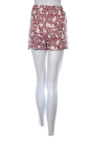 Γυναικείο κοντό παντελόνι Trendyol, Μέγεθος M, Χρώμα Πολύχρωμο, Τιμή 2,99 €