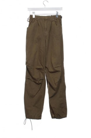 Pantaloni de femei Bershka, Mărime XS, Culoare Verde, Preț 20,99 Lei