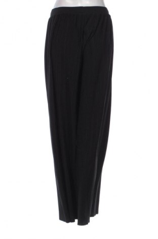 Dámske nohavice F&F, Veľkosť M, Farba Čierna, Cena  5,05 €