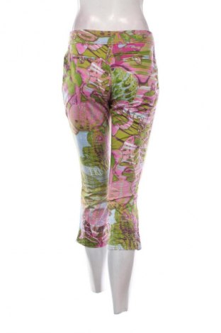 Pantaloni de femei Trussardi Jeans, Mărime M, Culoare Multicolor, Preț 37,99 Lei