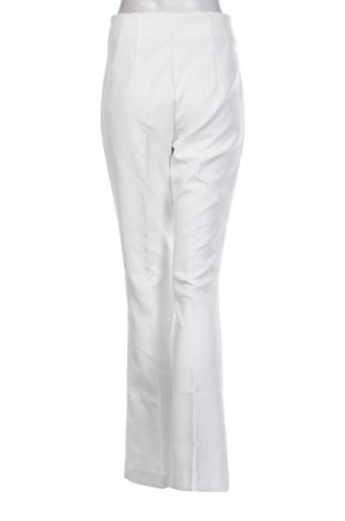 Pantaloni de femei Zara, Mărime M, Culoare Alb, Preț 85,99 Lei