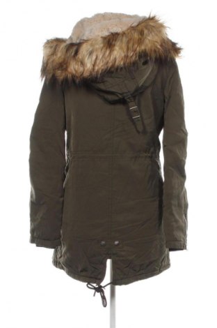 Geacă de femei Bershka, Mărime S, Culoare Verde, Preț 91,99 Lei