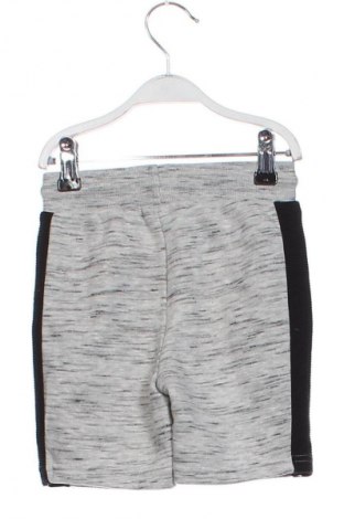 Παιδικό κοντό παντελόνι Primark, Μέγεθος 3-4y/ 104-110 εκ., Χρώμα Πολύχρωμο, Τιμή 2,99 €