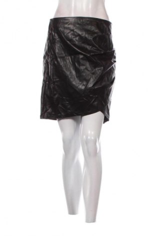 Kožená sukňa  SHEIN, Veľkosť L, Farba Čierna, Cena  2,95 €