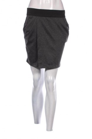 Rock Amisu, Größe M, Farbe Grau, Preis € 5,99