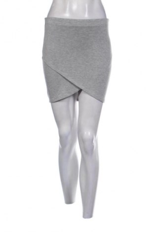 Пола Bik Bok, Размер S, Цвят Сив, Цена 2,04 €