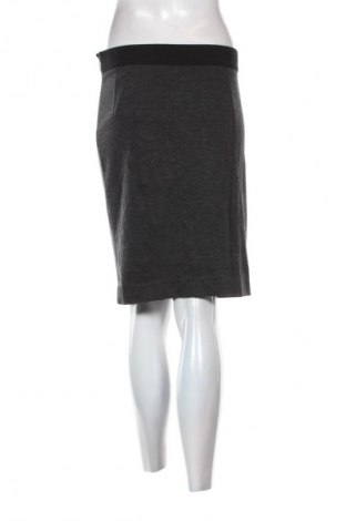 Пола In Wear, Размер S, Цвят Сив, Цена 2,04 €