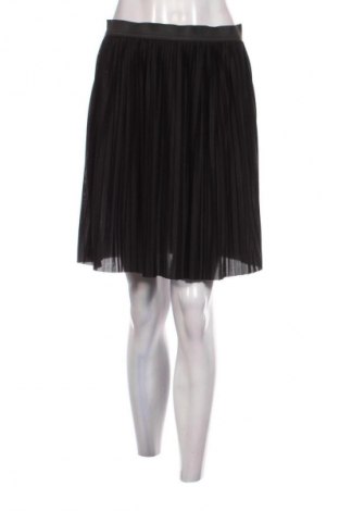 Sukně Jdy, Velikost M, Barva Černá, Cena  127,00 Kč