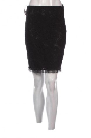 Sukně Mango, Velikost S, Barva Černá, Cena  149,00 Kč